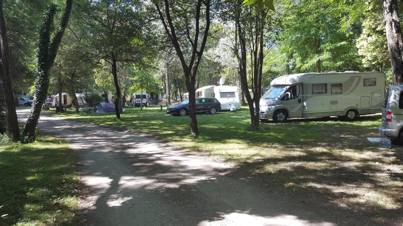 Camping Du Lion 伯格圣安迪欧 外观 照片